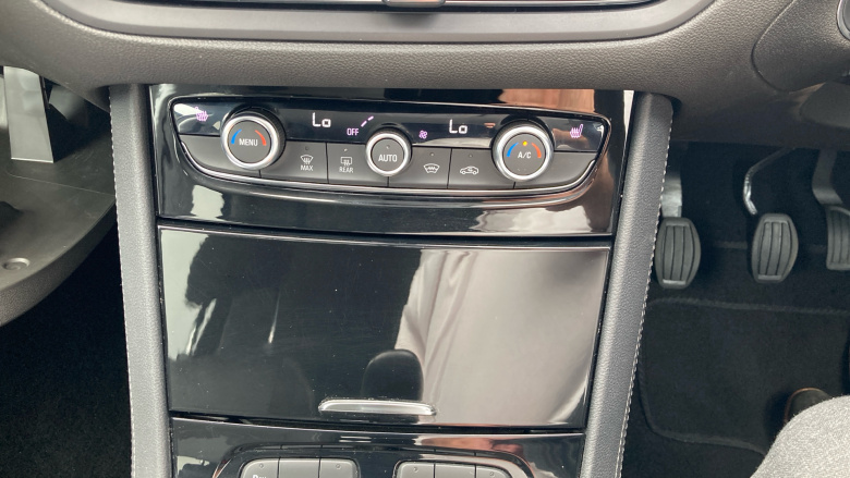 Vauxhall Grandland 1.2 Turbo Ultimate 5dr Petrol Hatchback